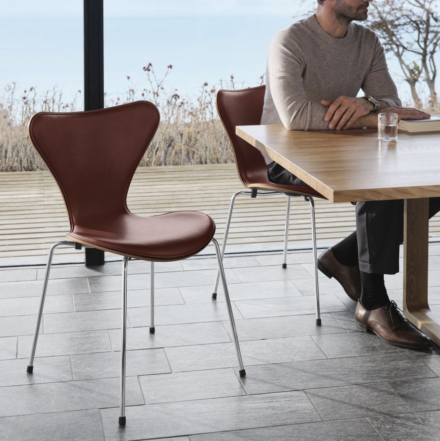 Series seven chair 2025